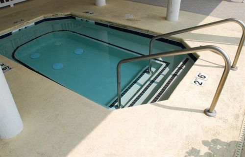 Aparthotel Sandpebble Club Surfside A Ramada By Wyndham